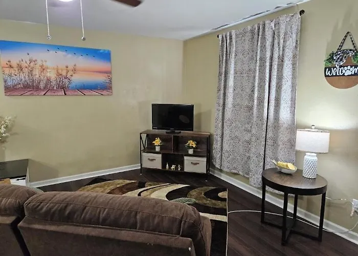 Relaxing Retreat House On Chateau Lane Holiday home